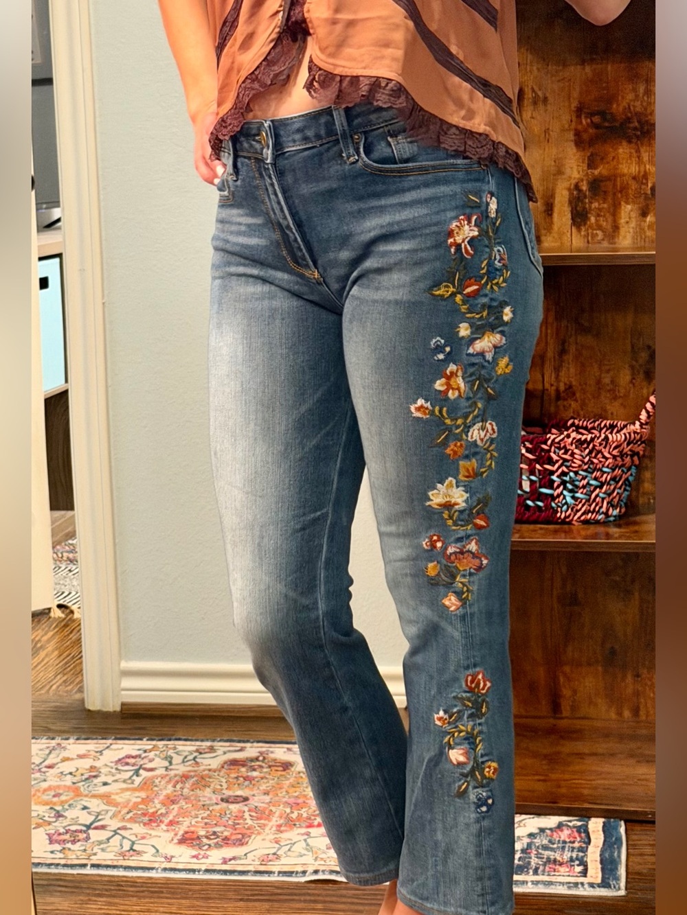 Driftwood Kelly Embroidered Floral Jeans Size 28 Bootcut Boho Stretch - Picture 4 of 14